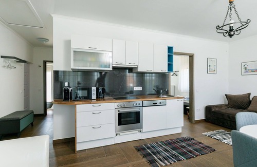 Balatonszarszo Apartment | Cosy apartment for 5 guests with A/C, WIFI, TV, balcony and parking