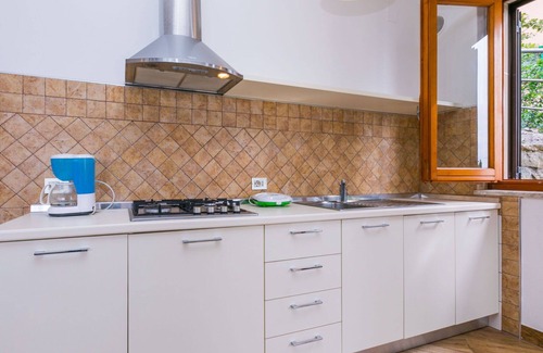 San Baronto Apartment | Cosy apartment for 4 people with pool, WIFI, balcony, pets allowed, panoramic view and parking