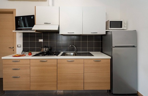 Martinsicuro Apartment | Cosy apartment for 4 people with WIFI, A/C, TV, balcony, pets allowed and parking