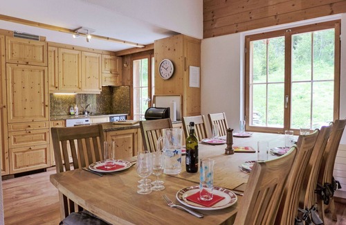 Buerchen Apartment | Cosy apartment for 10 guests with WIFI, TV and patio