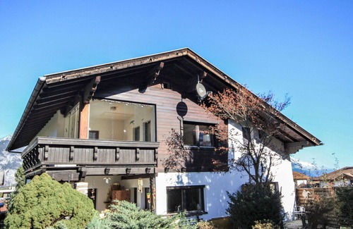 Axams Apartment | Cosy apartment for 2 guests with WIFI, TV, pets allowed and parking