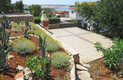 Prizna Apartment | Cosy apartment for 2 guests with A/C, WIFI, TV and terrace