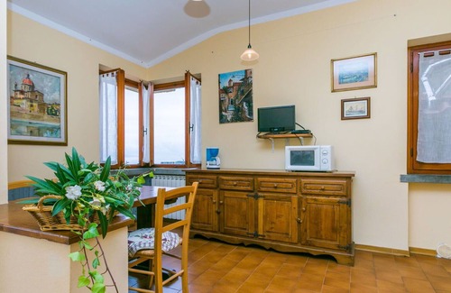 San Baronto Apartment | Cosy apartment for 2 people with pool, WIFI, TV, terrace, pets allowed, panoramic view and parking