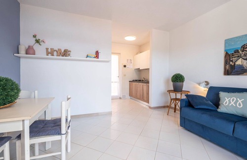 Morcone Apartment | Cosy apartment for 2 guests with WIFI, TV, patio and parking