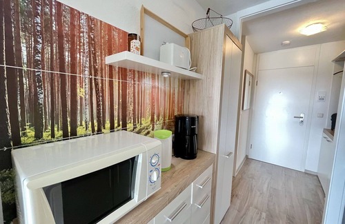 Loffingen Apartment | Cosy apartment for 3 guests with WIFI, pool, TV, balcony and parking