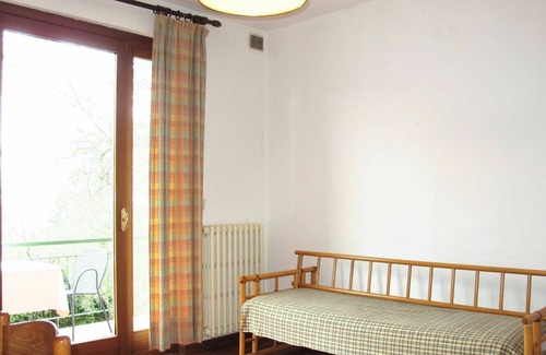 Corno Apartment | Cosy apartment for 3 people with pool, A/C, WIFI, TV, patio and parking