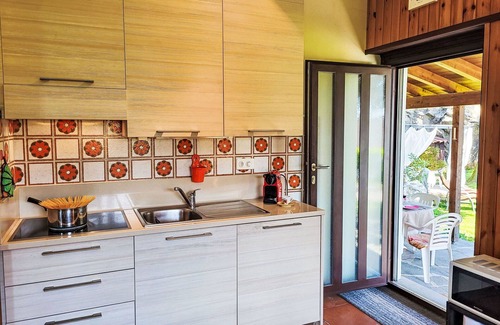 Besazio Apartment | Cosy apartment for 4 guests with WIFI, private pool, TV, patio, panoramic view and parking