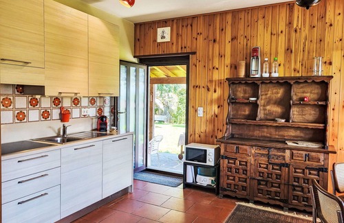 Besazio Apartment | Cosy apartment for 4 guests with WIFI, private pool, TV, patio, panoramic view and parking