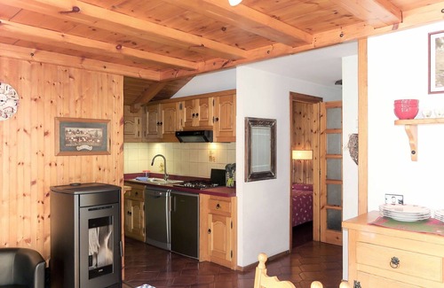 Paquier Apartment | Cosy apartment for 4 guests with WIFI, TV, balcony, pets allowed and parking