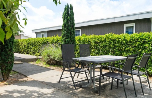 Dordtse Biesbosch Apartment | Cosy apartment for 4 guests with WIFI, TV, terrace and parking