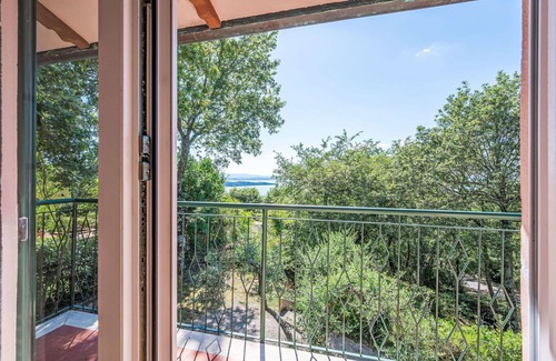 San Feliciano Apartment | Cosy apartment for 4 people with pool, WIFI, A/C, TV, patio, pets allowed and parking