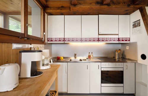 Verbier Apartment | Cosy apartment for 4 people with WIFI and patio