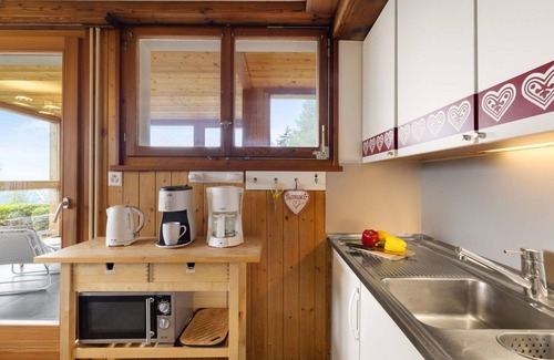 Verbier Apartment | Cosy apartment for 4 people with WIFI and patio