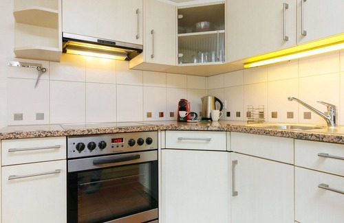 Capriasca Apartment | Cosy apartment for 4 people with WIFI, pool, TV, patio, pets allowed and panoramic view