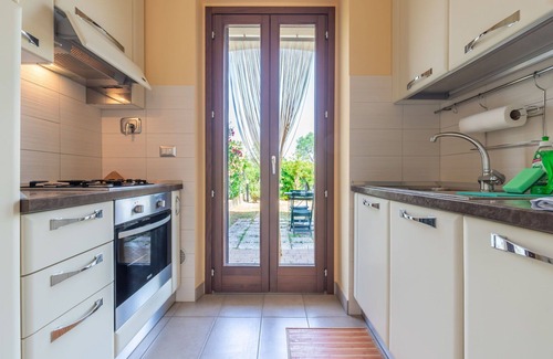 Loreto Apartment | Cosy apartment for 4 people with WIFI, TV and patio, close to Porto Recanati