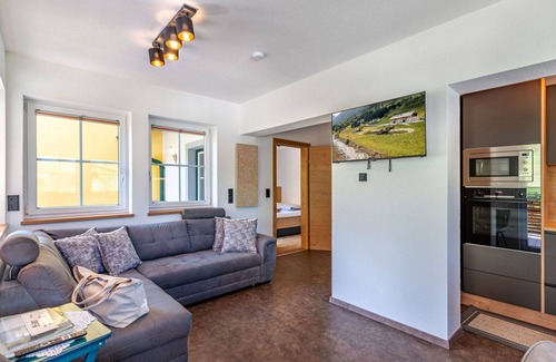 Solk Apartment | Cosy apartment for 5 people with WIFI, TV, terrace, pets allowed and parking