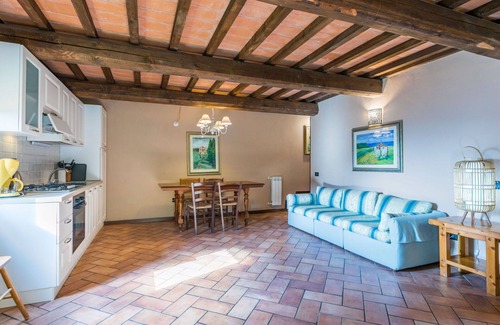 Pescia Apartment | Cosy apartment for 5 guests with pool, WIFI, TV and patio