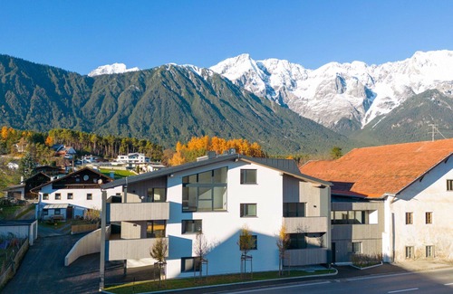 Fronhausen Apartment | Cosy apartment for 6 guests with WIFI, TV, patio and parking