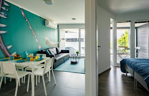 Balatonszemes Apartment | Cosy apartment for 6 guests with pool, A/C, WIFI, TV, terrace, pets allowed and parking