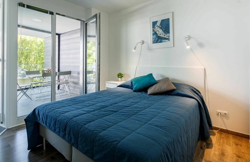 Balatonszemes Apartment | Cosy apartment for 6 guests with pool, A/C, WIFI, TV, terrace, pets allowed and parking