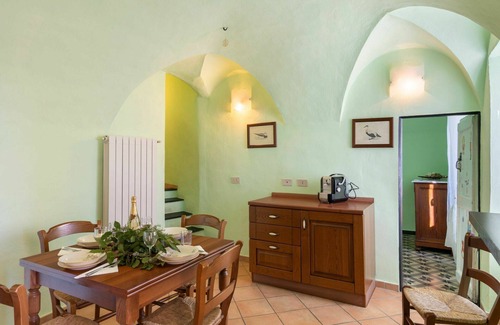Vasia Apartment | Cosy apartment for 7 guests with WIFI, TV, terrace, pets allowed and parking
