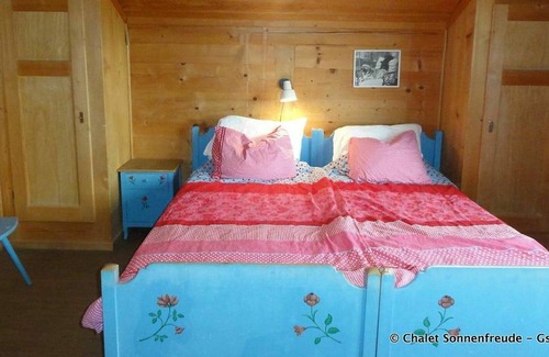 Schoenried Apartment | Cosy apartment for 7 people with WIFI, balcony, pets allowed and parking