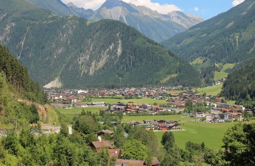 Brandberg Apartment | Cosy apartment for 8 guests with WIFI, TV, balcony and parking