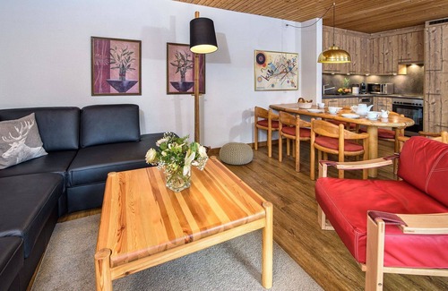 Lenzerheide Apartment | Cosy apartment for 4 guests with TV and balcony