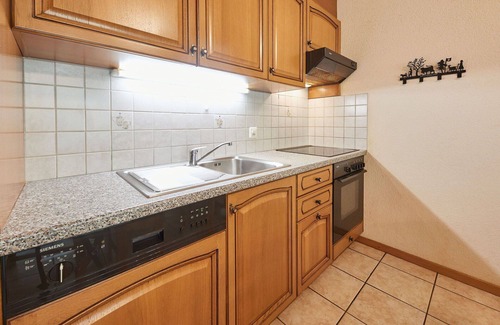 Granges Apartment | Cosy apartment for 8 guests with WIFI, TV, balcony, pets allowed, panoramic view and parking