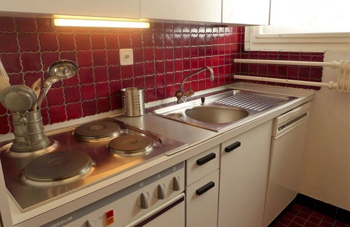 St. Moritz Apartment | Cosy apartment for 4 people with WIFI, TV, balcony and parking