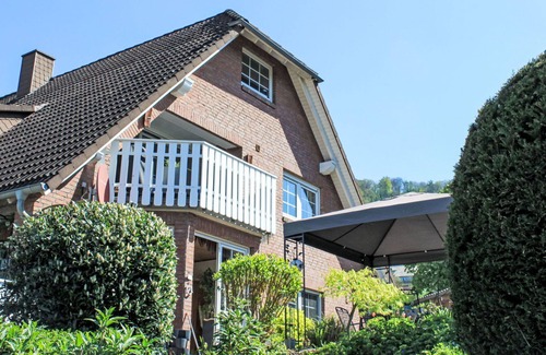 Bodenwerder Apartment | Cosy apartment for 4 people with WIFI, TV, balcony, panoramic view and parking