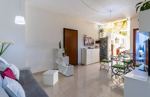 Camporosso Apartment | Cosy apartment for 4 people with WIFI, TV, balcony and pets allowed