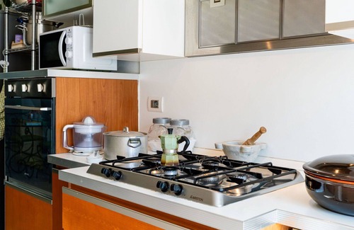 Camporosso Apartment | Cosy apartment for 4 people with WIFI, TV, balcony and pets allowed