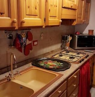 Saint-Nicolas Apartment | Cosy Apartment in Saint Nicolas, 40 m², fireplace and garden