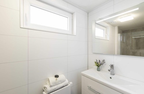 Wemeldinge House | Cosy apartment in villa for 2 people with WIFI, A/C, TV, patio and parking