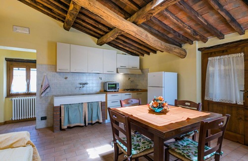 Aramo House | Cosy apartment in villa for 3 people with pool, WIFI, TV and terrace