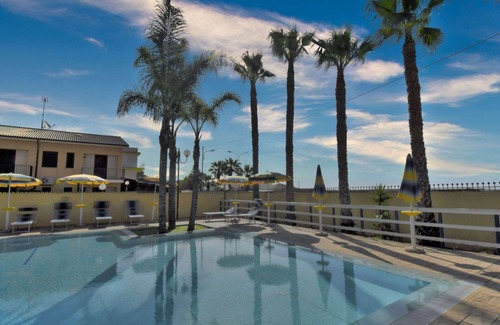 Porto Empedocle Apartment | Cosy apartment for 4 guests with WIFI, pool, A/C, TV and balcony