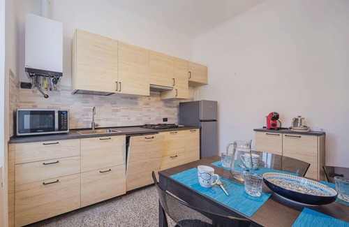 Riva Trigoso Apartment | Cosy apartment for 4 guests with WIFI, TV, balcony and parking