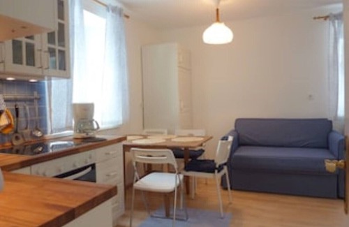 Maxglan Apartment | Cosy apartment with balcony close to the historical center, free parking & wifi