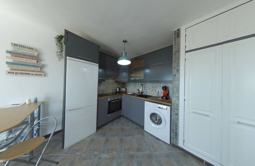 Costa Adeje Apartment | Cosy apartment with sea front balcony views