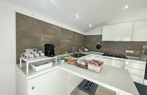 Paglieta Apartment | Cosy apartment with WIFI, A/C, TV, terrace, pets allowed, panoramic view and parking