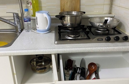 Guro-dong Apartment | Cosy Apertment with Great Home Office Room, 5 mins near Subway, Market, Cafe.