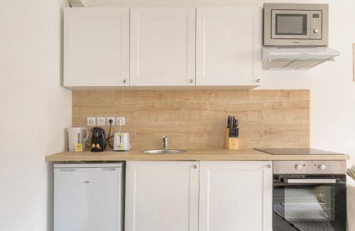 Oullins Apartment | Cosy au centre d’Oullins avec garage