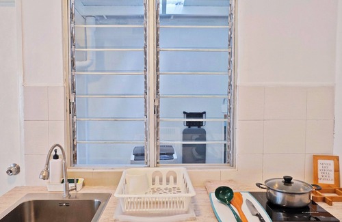 Simpang Ampat House | Cosy Batu Kawan Homestay 12 pax ~ 5 mins to Design Village & IKEA ~ Entire Home
