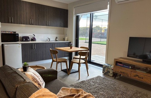 Freshwater Creek Apartment | Cosy Bellbrae Farm Studio within pedalling distance of surfcoast beaches