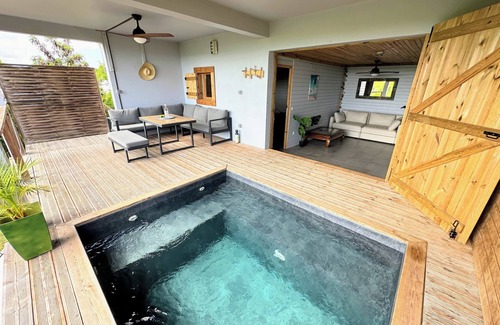 Grand-Bourg House | Cosy bungalow with modern comfort and serenity. Private pool and 1 bedroom