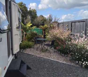 Kihikihi Bed & Breakfast | Cosy Caravan