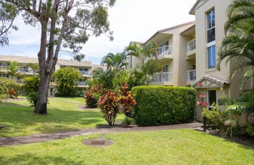 Burleigh Heads Apartment | Cosy Central Burleigh Getaway