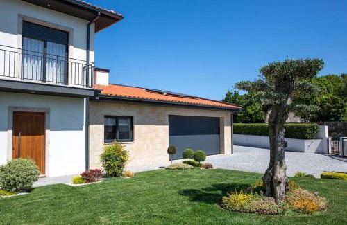 Barcelos Ski Chalet | Cosy Chalet in Várzea with Private Pool