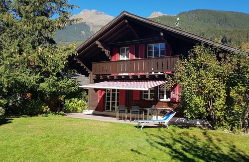 Grindelwald Ski Chalet | Cosy Chalet with big garden and mountain view, garage/Free WIFI